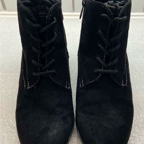 ⭐️SPORTO Black Suede Tie & Zip Booties 👞 size 7.5 - Picture 6 of 7
